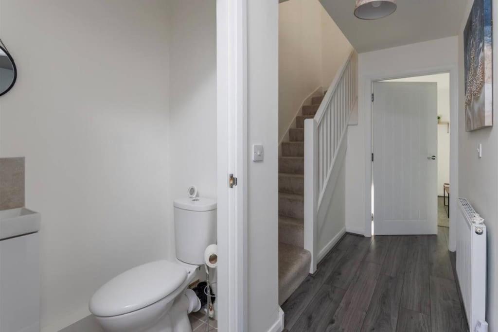 Luxury 3-Bedroom, 2-Bathroom Home Sleeps 7 People Liverpool Eksteriør bilde