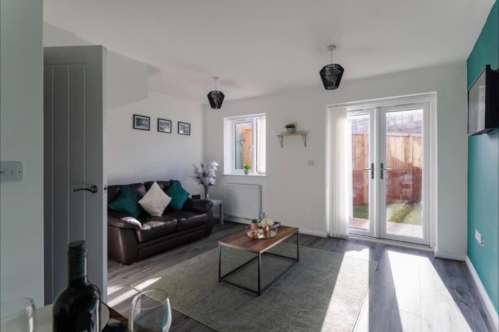 Luxury 3-Bedroom, 2-Bathroom Home Sleeps 7 People Liverpool Eksteriør bilde